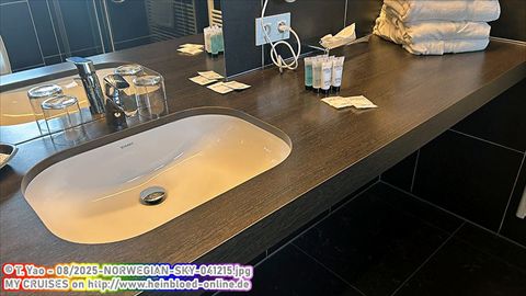 2025-NORWEGIAN-SKY-041215