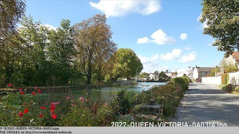 2022-QUEEN-VICTORIA-0A0314