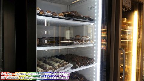 2025-QUEEN-VICTORIA-033304