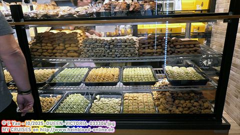 2025-QUEEN-VICTORIA-033306