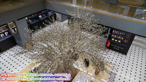 2025-QUEEN-VICTORIA-040304