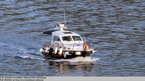2022-CELEBRITY-REFLECTION-060304