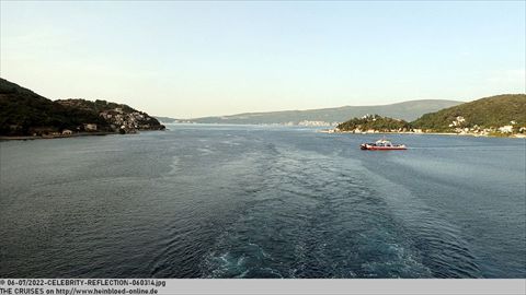 2022-CELEBRITY-REFLECTION-060314