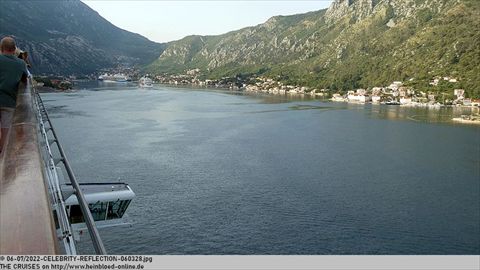 2022-CELEBRITY-REFLECTION-060328