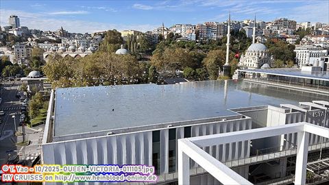 2025-QUEEN-VICTORIA-011105