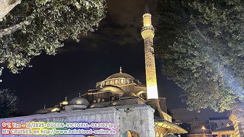 2025-QUEEN-VICTORIA-0A3102