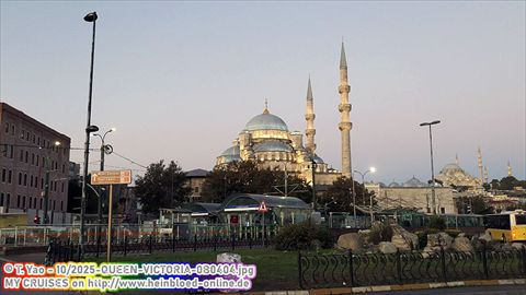 2025-QUEEN-VICTORIA-0B0404