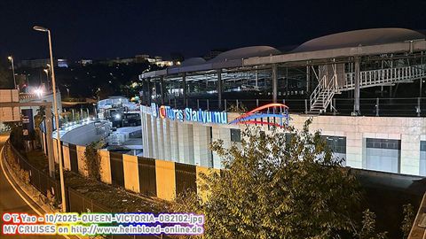 2025-QUEEN-VICTORIA-0B2102