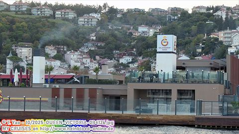 2025-QUEEN-VICTORIA-0B4126