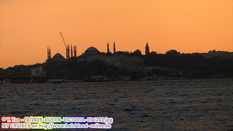 2025-QUEEN-VICTORIA-0B4203