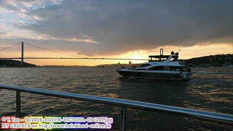 2025-QUEEN-VICTORIA-0B4207