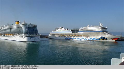 2022-CELEBRITY-REFLECTION-110413