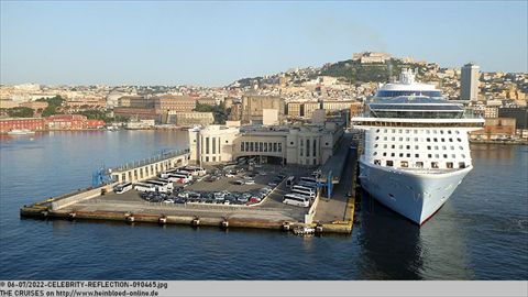 2022-CELEBRITY-REFLECTION-090465