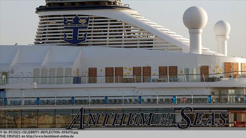 2022-CELEBRITY-REFLECTION-090470