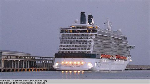 2022-CELEBRITY-REFLECTION-010213