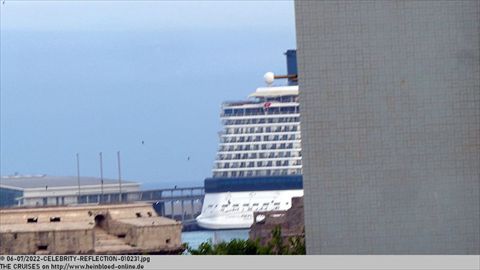 2022-CELEBRITY-REFLECTION-010231