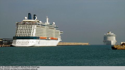 2022-CELEBRITY-REFLECTION-010237