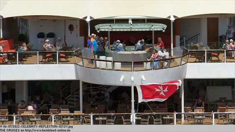 2022-CELEBRITY-REFLECTION-031311