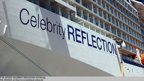 2022-CELEBRITY-REFLECTION-041706