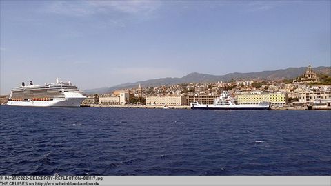 2022-CELEBRITY-REFLECTION-081117