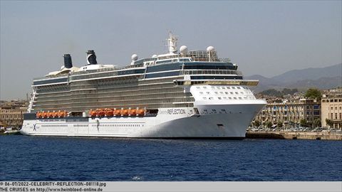 2022-CELEBRITY-REFLECTION-081118