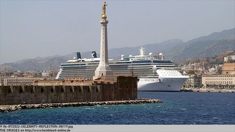 2022-CELEBRITY-REFLECTION-081119