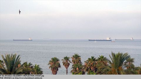 2022-CELEBRITY-REFLECTION-010401