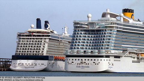 2022-CELEBRITY-REFLECTION-010414