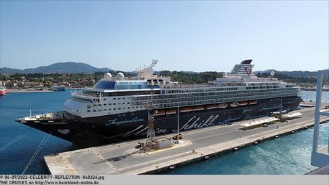 2022-CELEBRITY-REFLECTION-040324