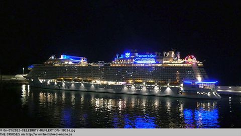 2022-CELEBRITY-REFLECTION-110324