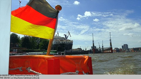 2016-QM2-Shipspotting-Hamburg-36
