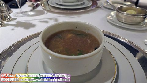 2025-QUEEN-VICTORIA-014205